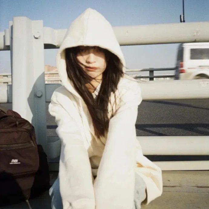 黄金庭院:冬日里的新年愿望